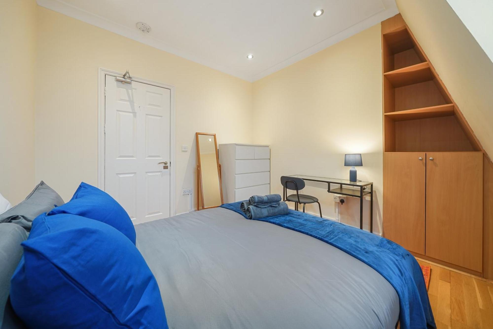 The Chic Townhouse In Kings Cross!!! 3 Floors Apartment London Bagian luar foto