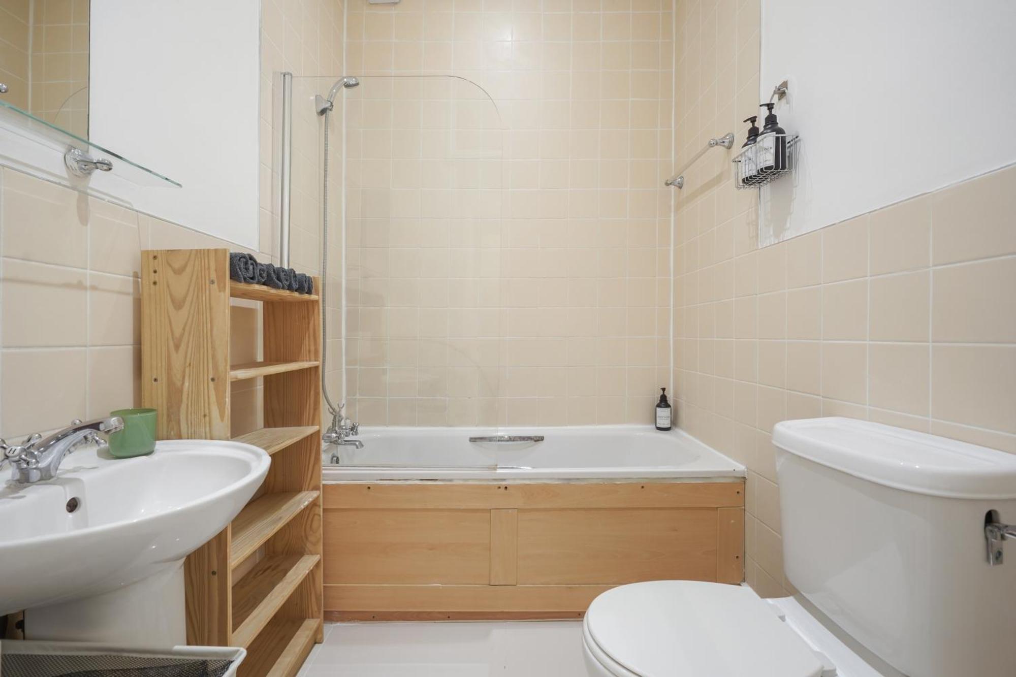The Chic Townhouse In Kings Cross!!! 3 Floors Apartment London Bagian luar foto
